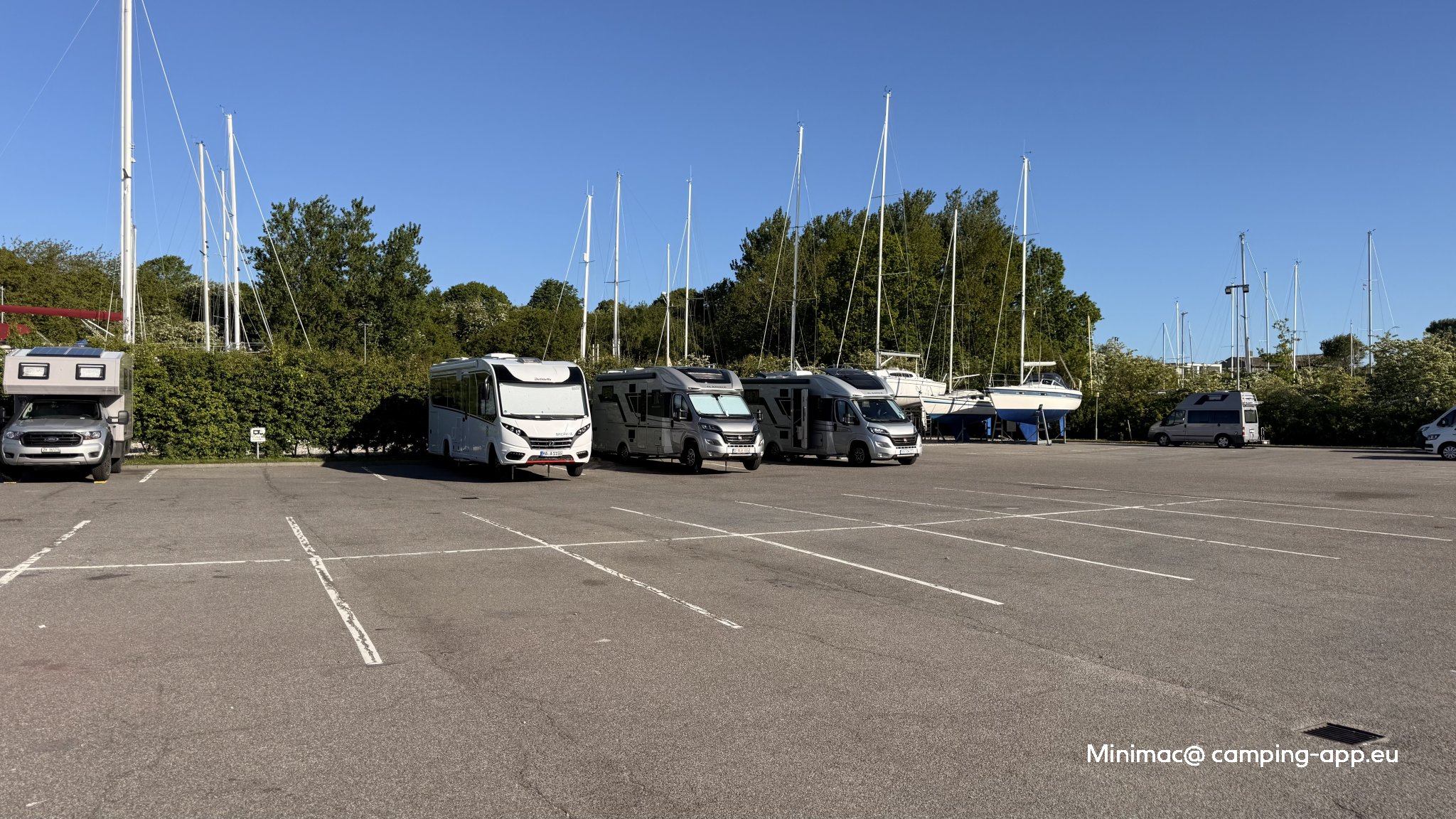 Stellplatz Egå Marina — Camperplaats in Egå