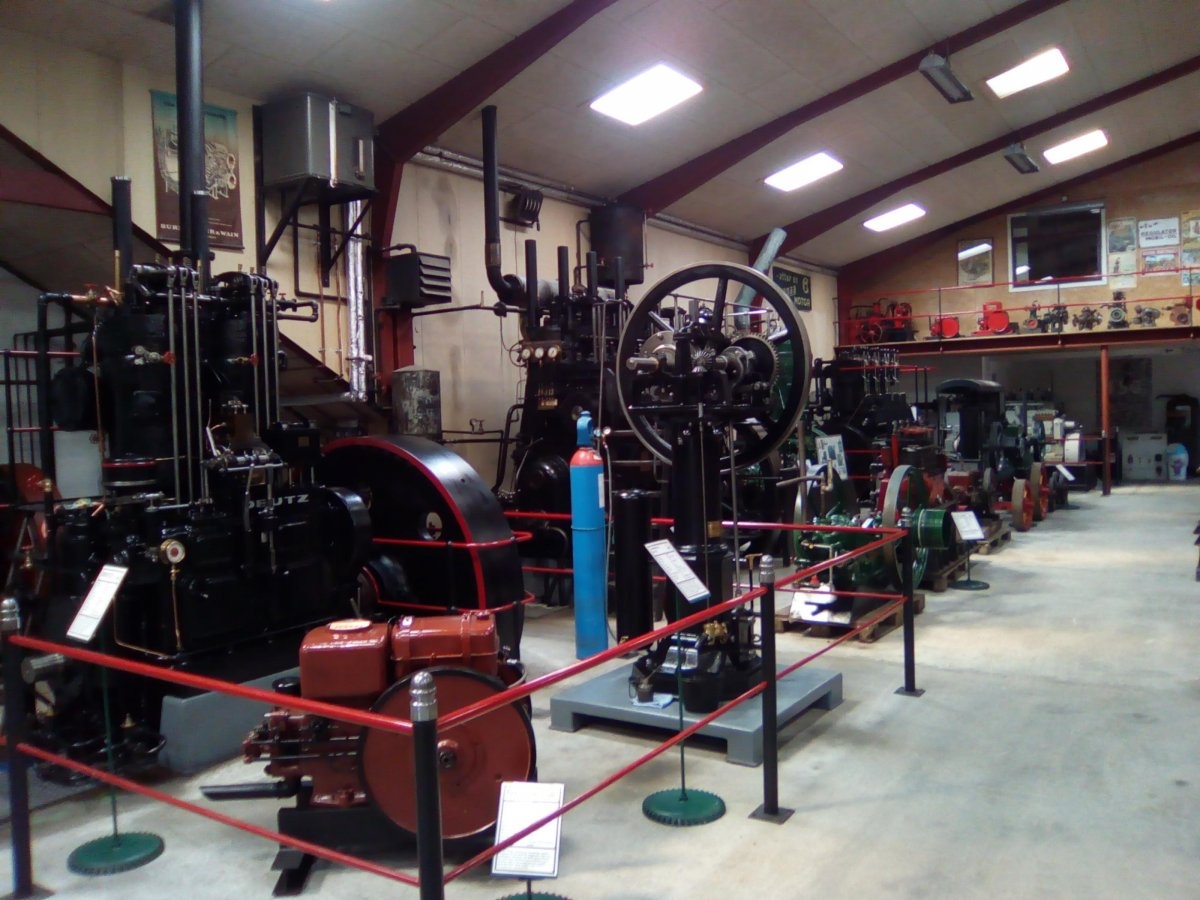 Stellplatz Dansk Motor- & Maskinsamling — Area Autocaravanas in Grenå