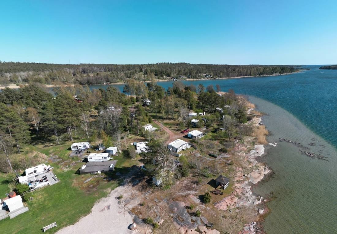 Kattnäs Camping — Area da campeggio in Hammarland