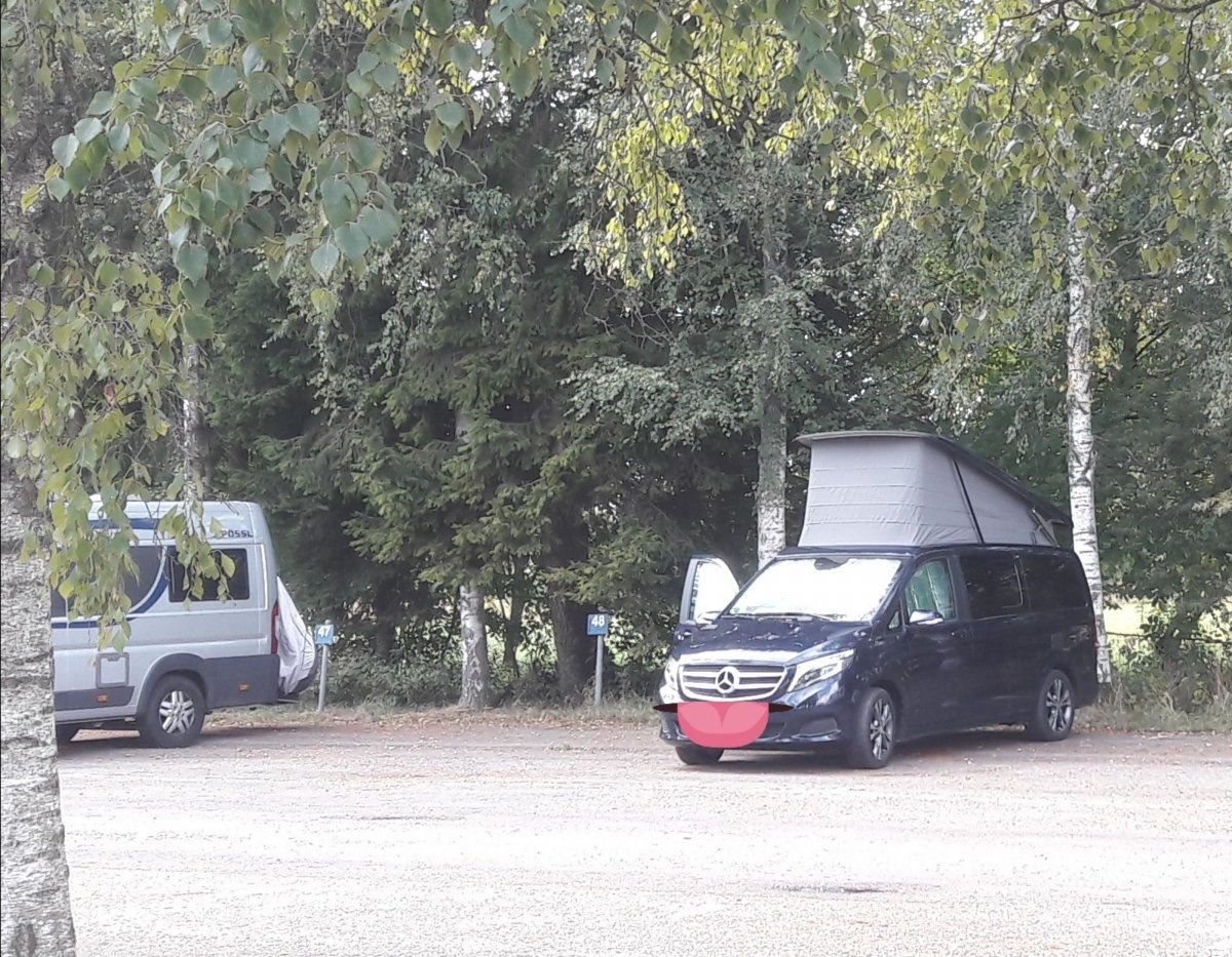 Stellplatz beim Federseemuseum Bad Buchau (nur eingeschränkt!) — 露营车营地 in Bad Buchau
