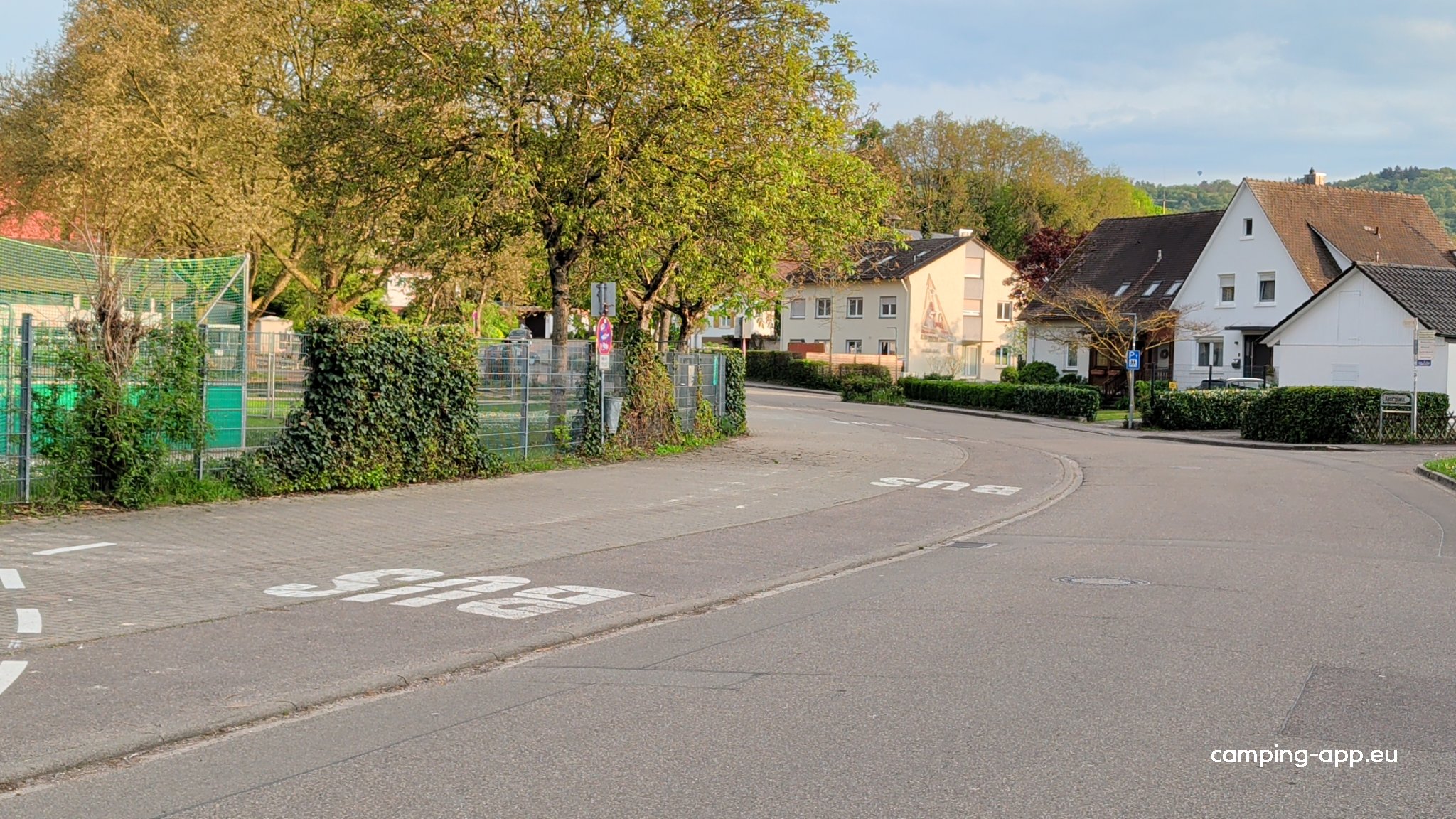 Stellplatz an der Stadthalle Endingen am Kaiserstuhl — Foto 3