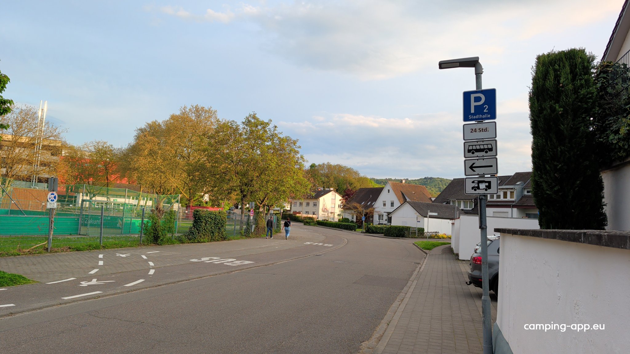 Stellplatz an der Stadthalle Endingen am Kaiserstuhl — Parking in Endingen am Kaiserstuhl