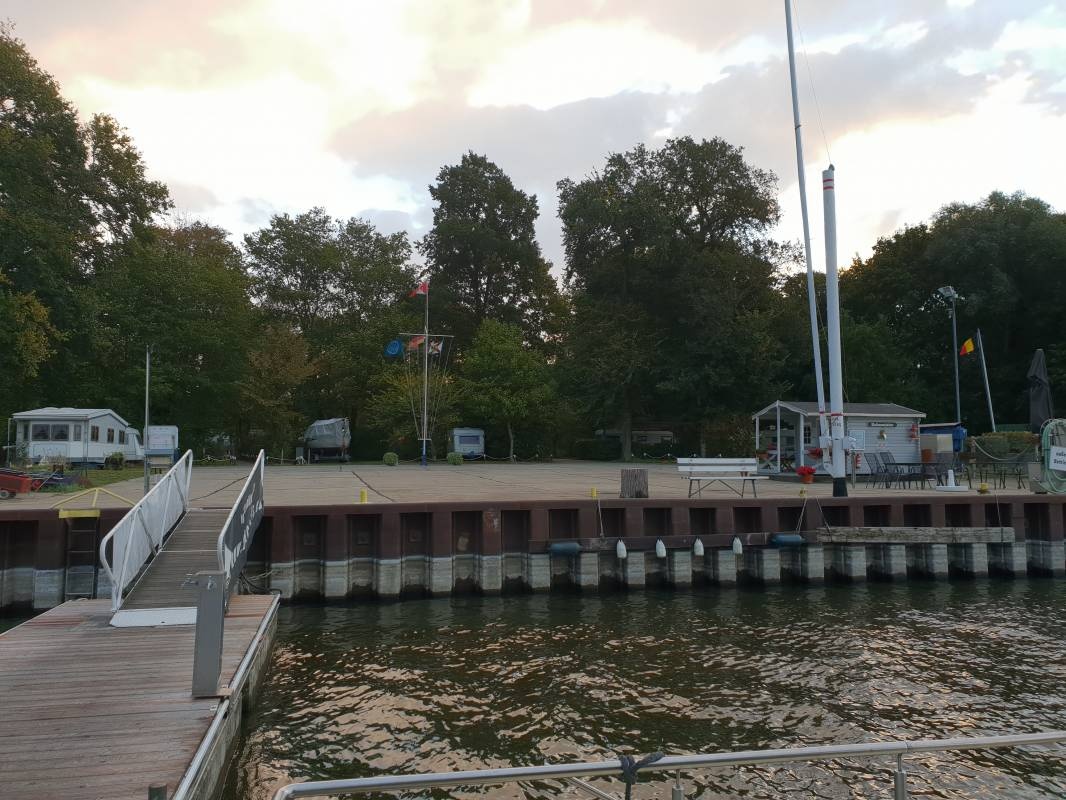 WBF Hafen & Campingplatz Plaue — Campingplatz in Brandenburg an der Havel