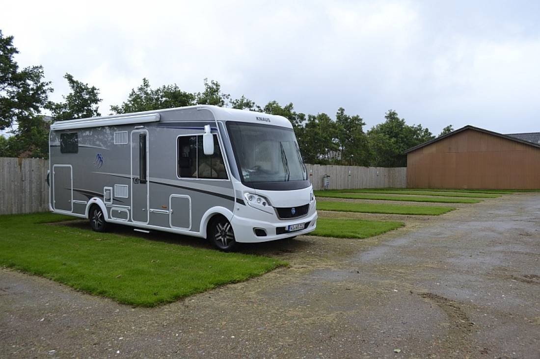Outrup Autocamperplads — Sp. parking dla kamperów in Outrup