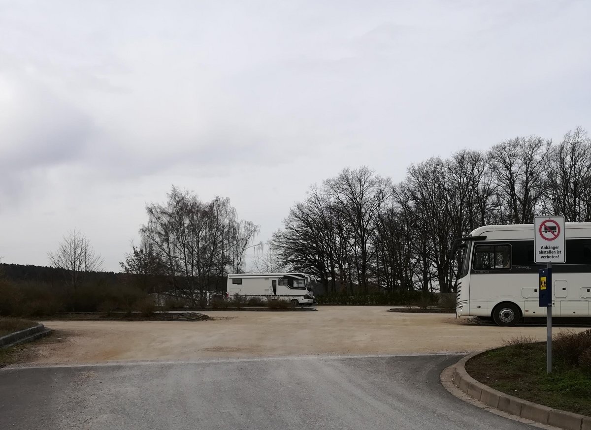 Concorde-Stellplatz Aschbach — Karavan Sitesi in Schlüsselfeld