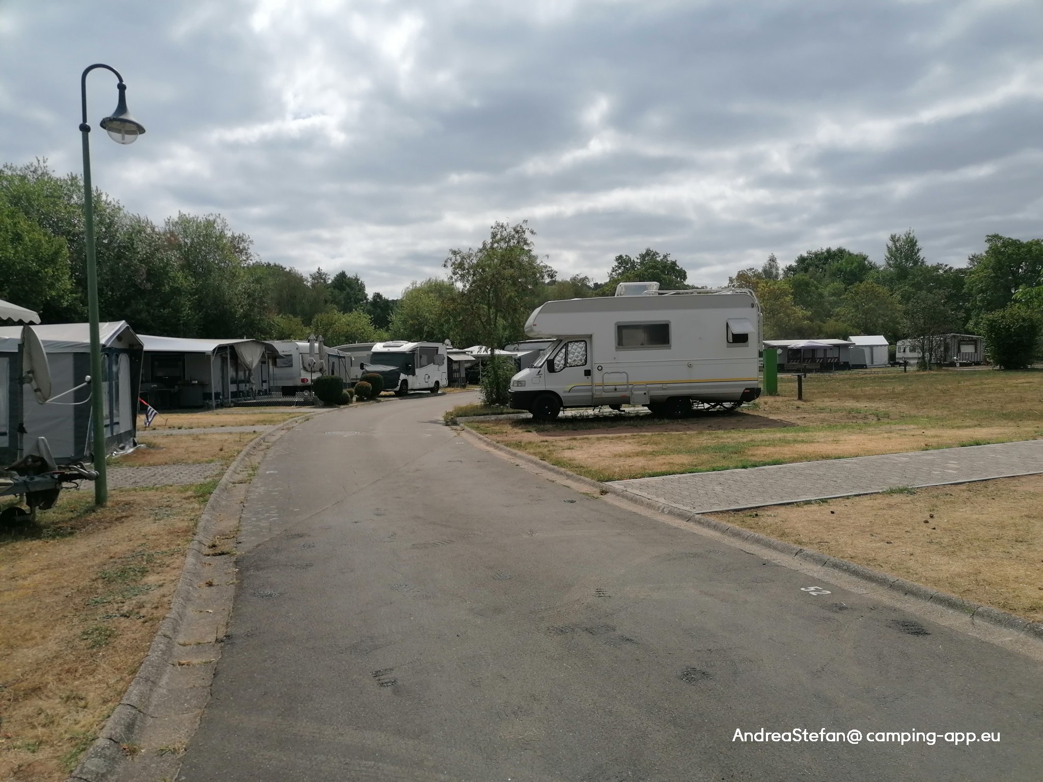 Caravanplatz am Muhlenweiher — Area da campeggio in Kirkel