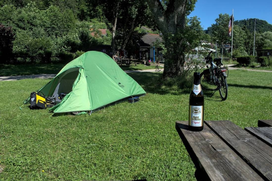 Stellplatz Sportzentrum — Campervan Site in Bornheim