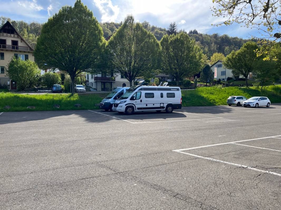 Parkplatz Thermalbad — Campervan Site in Bad Zurzach