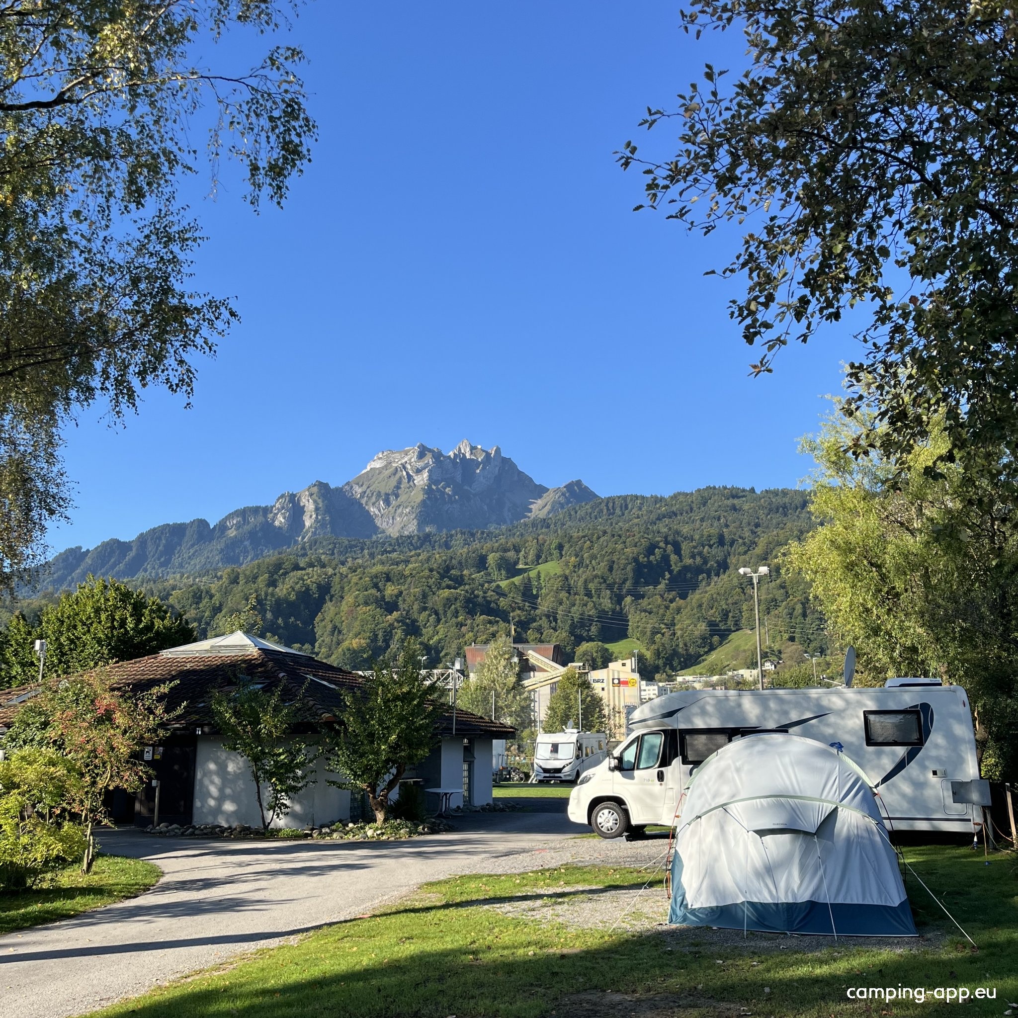 TCS Camping Luzern - Horw Bahnhof — Campingplass in Horw