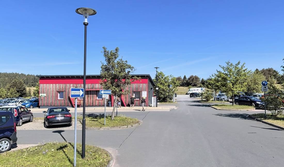 Übernachtungsparkplatz Masserberg — Aparcamiento para pernocta in Masserberg