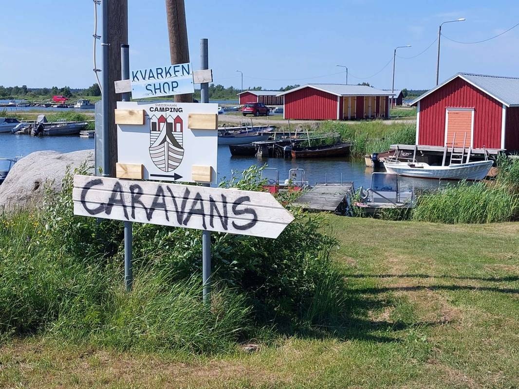 Svedjehamn Camping — Sítio para autocaravanas in Björköby
