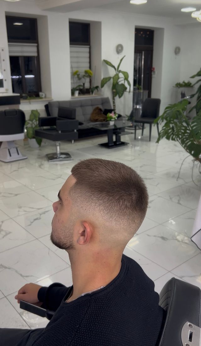 Diapozitiv 1
