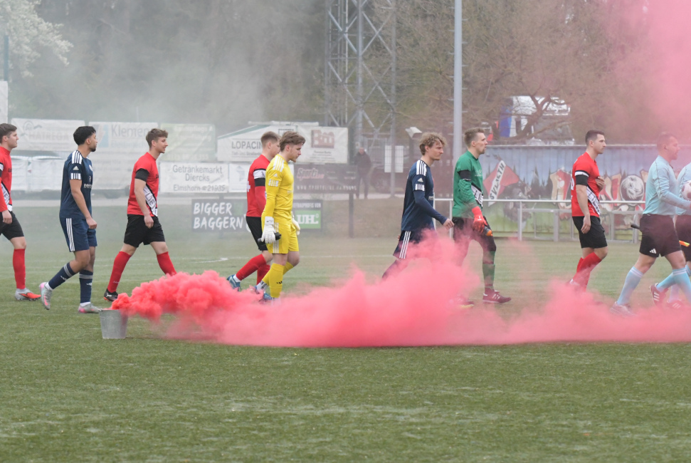 Foto 9 aus Meisterschaftsspiel am Freitagabend, d. 24.04.2026 bei der SV Lieth - Professionelle Fotografie von UweLangeloh