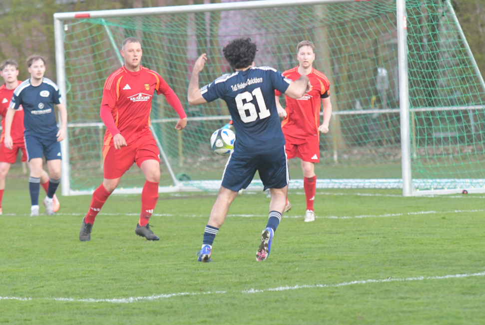 Foto 12 aus Meisterschaftsspiel am Freitagabend, d. 10.04.2026 beim TV Haseldorf - Professionelle Fotografie von UweLangeloh