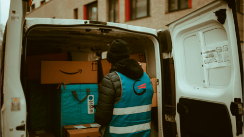 Jak zmierzyć wymiary i pojemność przestrzeni ładunkowej w dostawczaku?