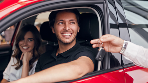 Coraz więcej Polaków decyduje się na wynajem samochodu – dlaczego to dobry wybór?