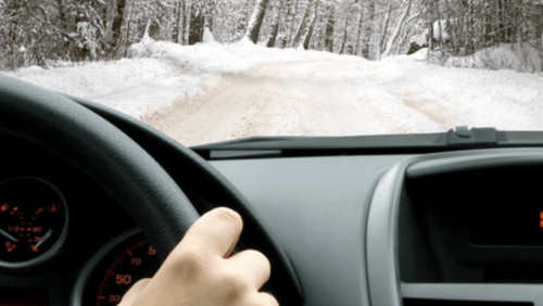 Ogrzewanie auta zimą: jak skrócić czas marznięcia bez szkody dla silnika