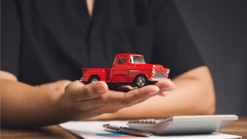 Darowizna samochodu a podatek – kiedy zapłacisz, a kiedy nie?