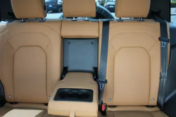 Land Rover Defender 90 P300 V4 2023