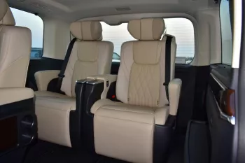 2023 MODEL TOYOTA GRANVIA PREMIUM 2.8L 6 SEAT AUTOMATIC