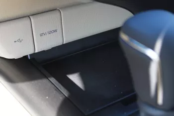 Toyota Camry GLE 2.5L Model 2023 .