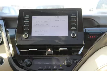 Toyota Camry GLE 2.5L Model 2023 .