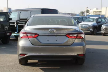 Toyota Camry GLE 2.5L Model 2023 .