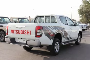 MITSUBISHI L200 PETROL 2022