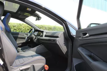 Volkswagen Golf 8R Top Line GCC 2023