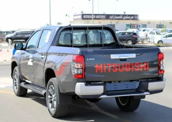 Mitsubishi L200 2.4L 2023 Grey Diesel