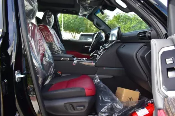 land Cruiser 3.3l Model 2023 VXR+ Auto Transmission