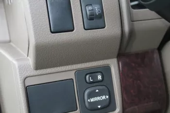 TOYOTA LAND CRUISER PICKUP 2023