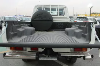 TOYOTA LAND CRUISER PICKUP 2023