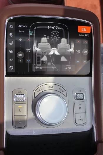 Hyundai Genesis G90 2023 model black color