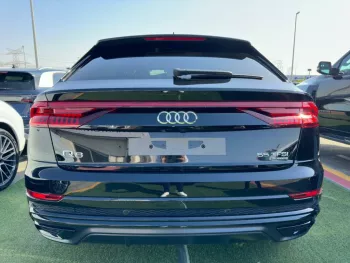 2022 Audi Q8 S-line 3.0 L 4WD