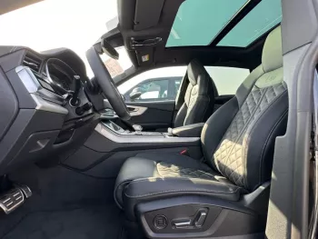 2022 Audi Q8 S-line 3.0 L 4WD