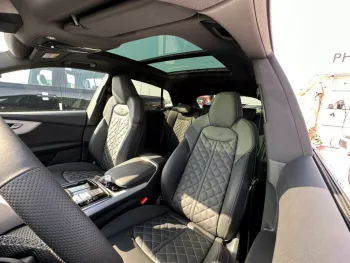 2022 Audi Q8 S-line 3.0 L 4WD