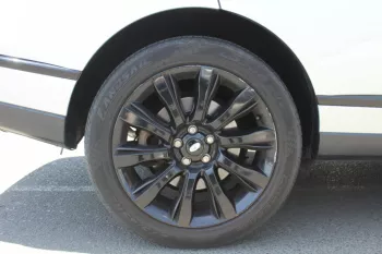 2015 RANGE ROVER HSE 4.0L AWD (USED CAR)