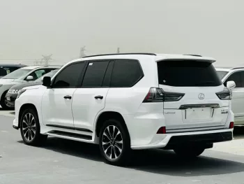 Lexus Lx 570 white 11-2021 BLACK EDITION 15288 KM