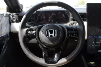 HONDA ENS1 BLACK INSIDE WHITE