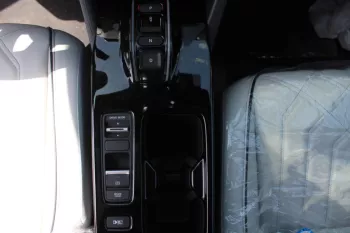 HONDA ENS1 BLACK INSIDE WHITE