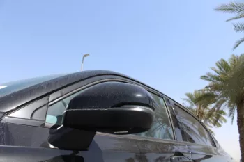HONDA ENS1 BLACK INSIDE WHITE