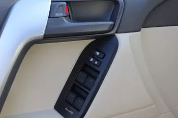 TOYOTA PRADO 4.0L PETROL 2022
