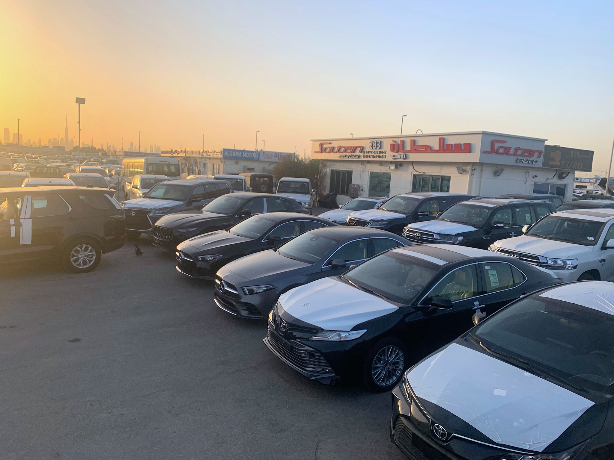 شعار معرض Soltan Auto