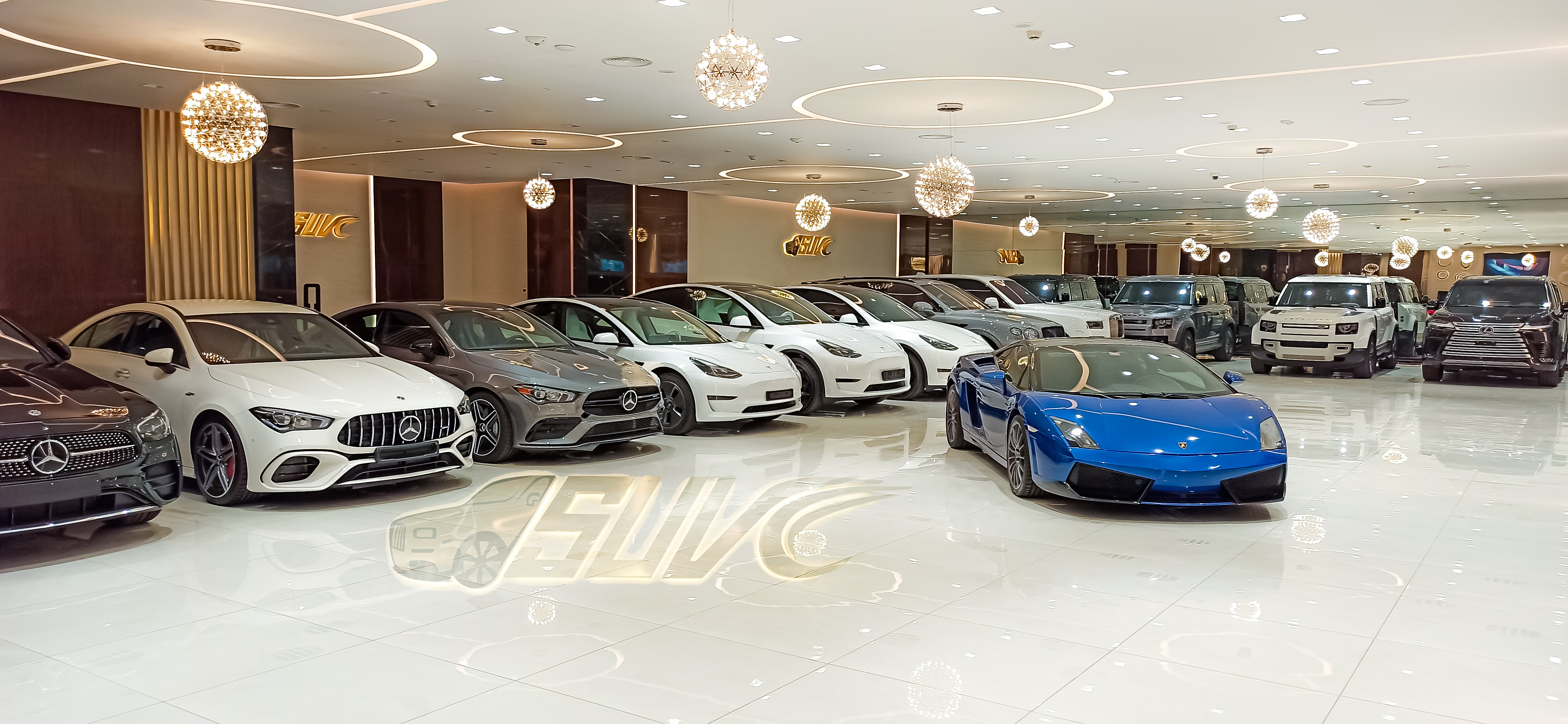 شعار معرض SUV Motors