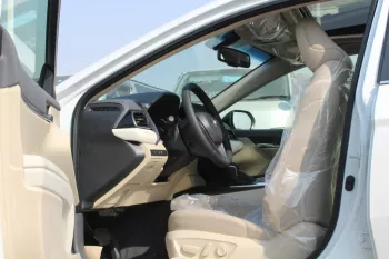 2023 TOYOTA CAMRY GLE 2.5L AT PRL