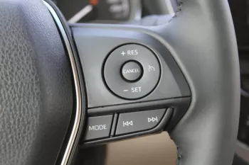 2023 TOYOTA CAMRY GLE 2.5L AT PRL