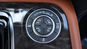 NISSAN PETROL LE PLATINUM 2023 V8 5.7L