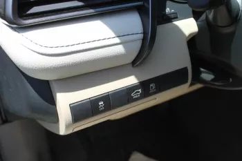 2022 Toyota Camry GLE (XV70)