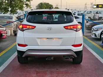 HYUNDAI TUCSON WHITE 1.6L 4CY 2018